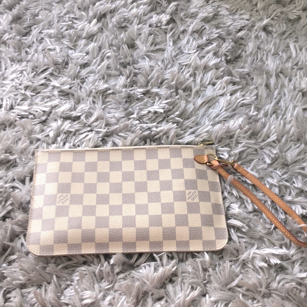 Never full MM wristlet
